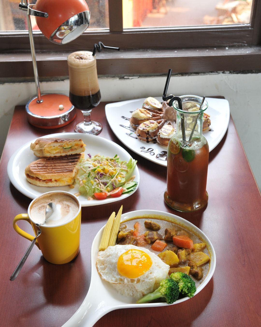 Types of recipes: breakfast, lunch, dinner, desserts, etc.